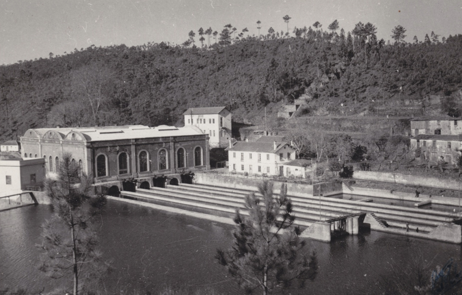 Central do Sousa e galerias filtrantes em 1950. Arquivo Hist�rico da AEdP.