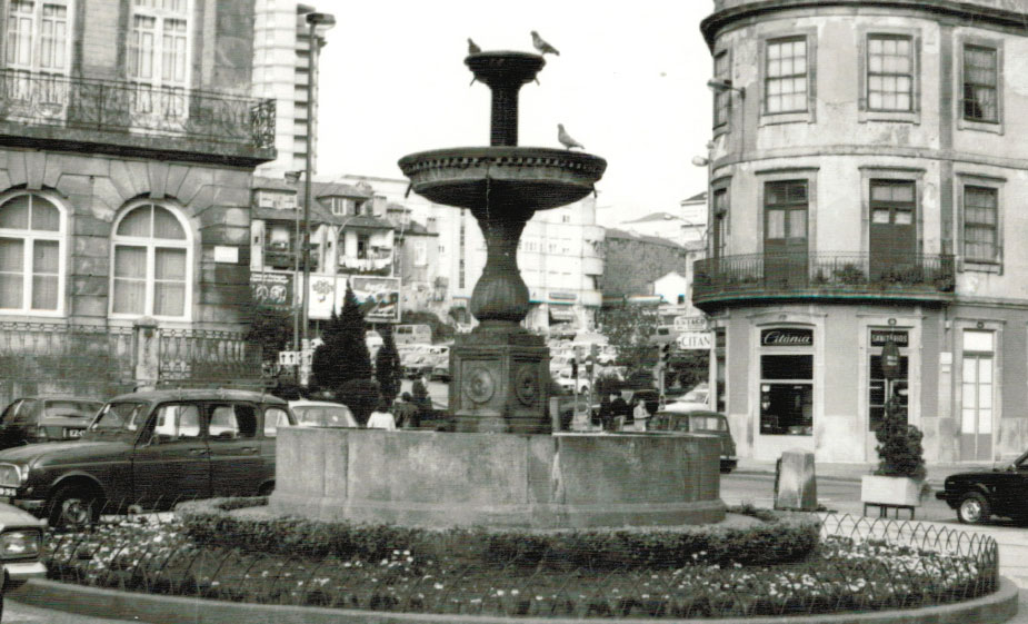 Chafariz no Largo da Trindade, 1983. 